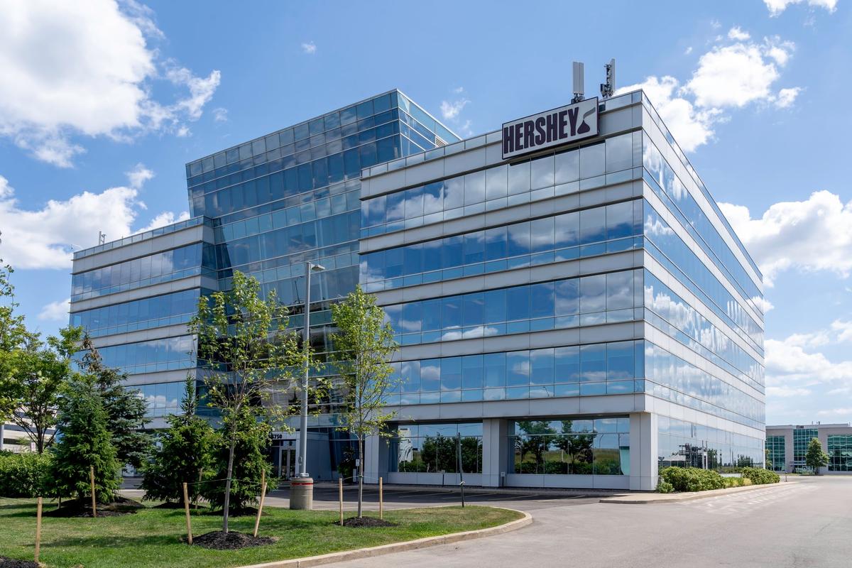 Hershey US President Exits Amid Profits Slide and Brand Backlash