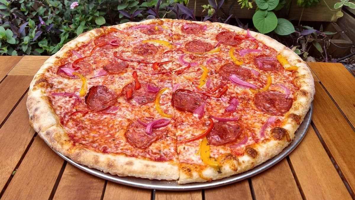 10 Best Pizza Spots In New Orleans, According To A Local