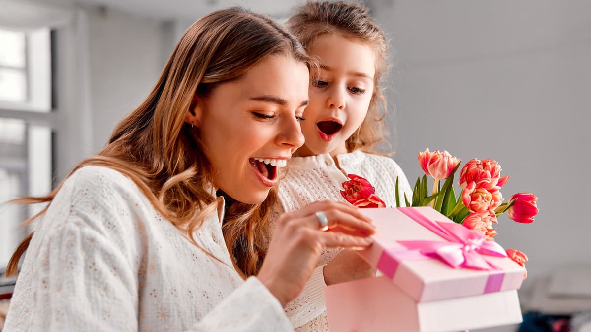 16 Stellar Goldbelly Mother's Day Food Gifts That Are 100% Worth The Splurge