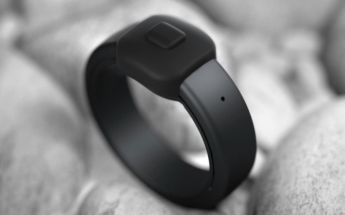 The Pebble Index 01 Brings Open-Source Voice Notes to Your Finger