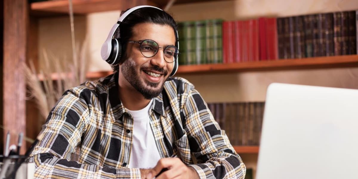 How HR LMS Solutions Support Employee Development