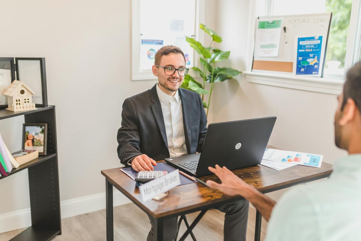 How to Choose the Right Mortgage Broker in Australia (Without Wasting Months on the Wrong One)