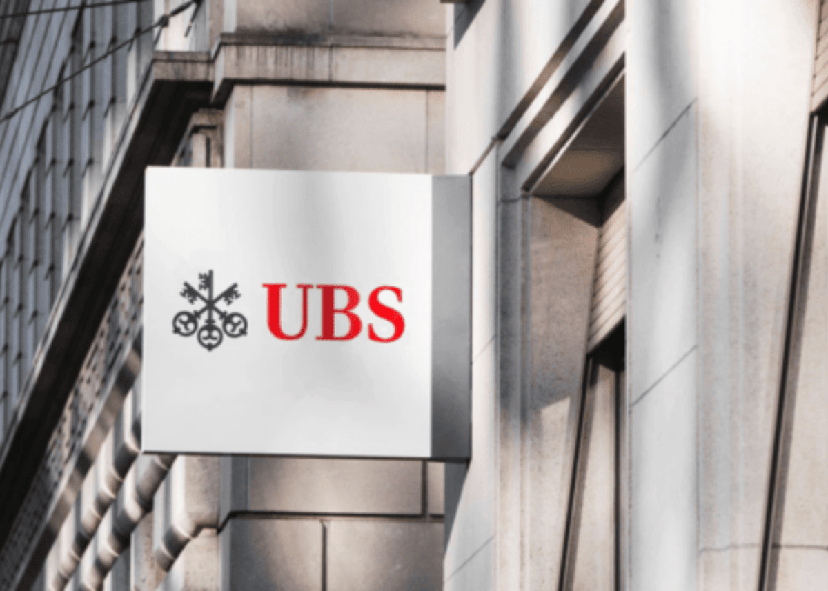 UBS to Cut 3,000 Swiss Jobs, Hire in India
