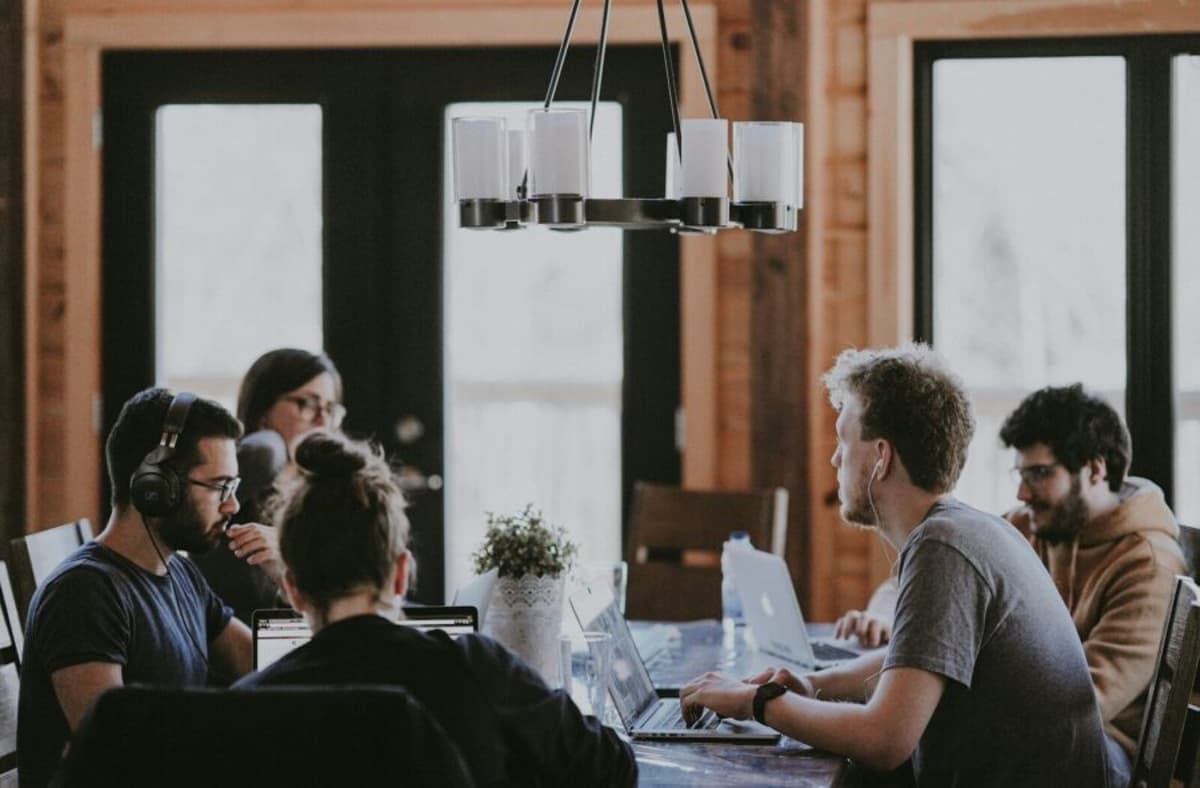 Workplace Belonging ‘Rises to Highest Level in a Decade’, but Many Workers Still Feel Excluded