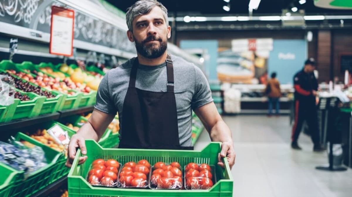 Food Workforce Crisis Deepens as Labour Shortages Threaten Supply and Service