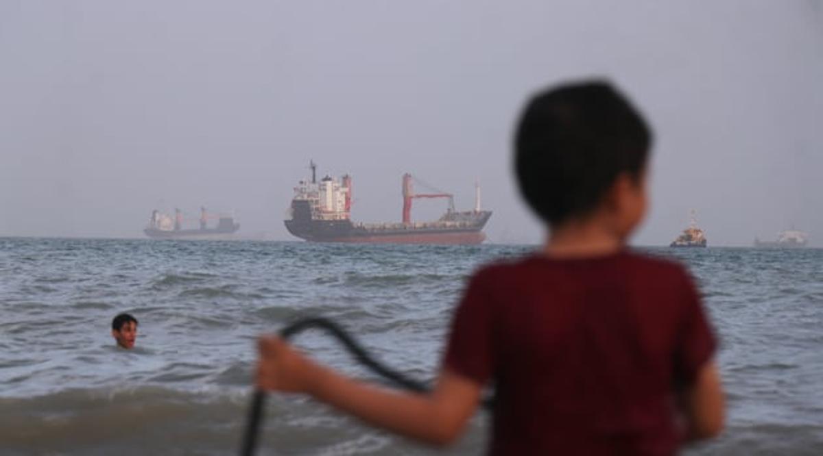 Washington Waits on Iranian Response to Plan as Exchanges Continue in Gulf
