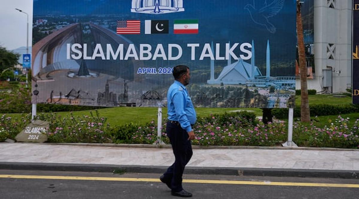 US Envoys Travel to Pakistan for Peace Talks; Iran Says Direct Negotiations Not Planned