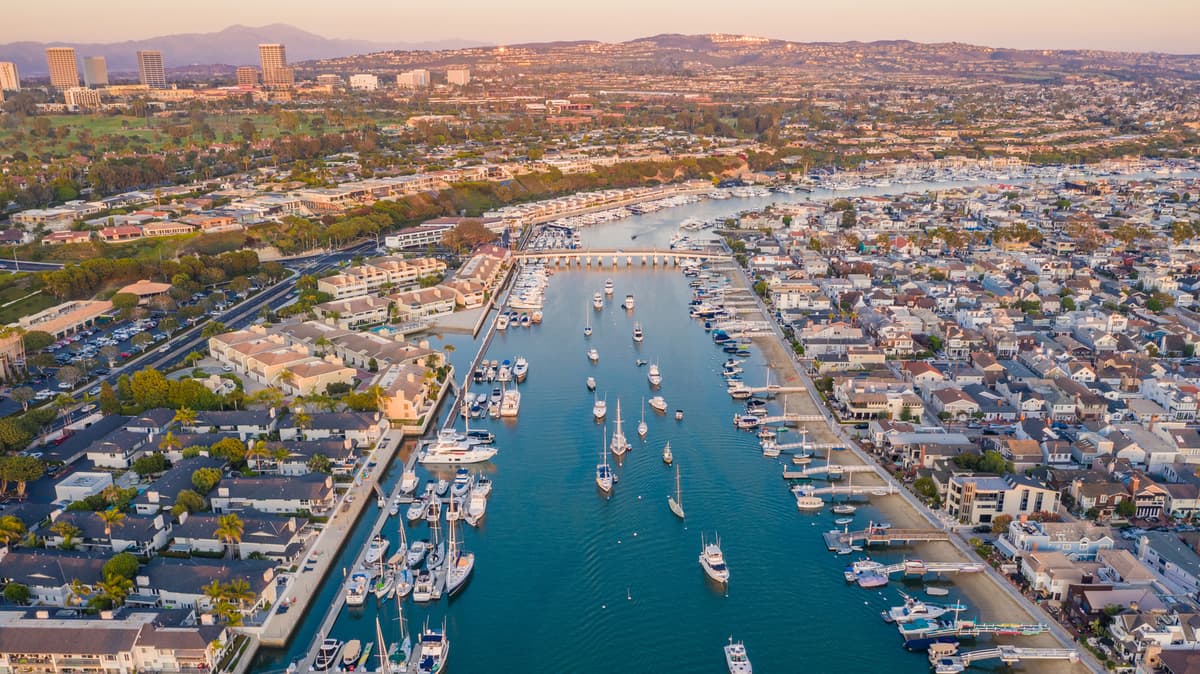 Between San Diego And Los Angeles Is A Walkable Island With Small-Town Vibes And Sweet Treats