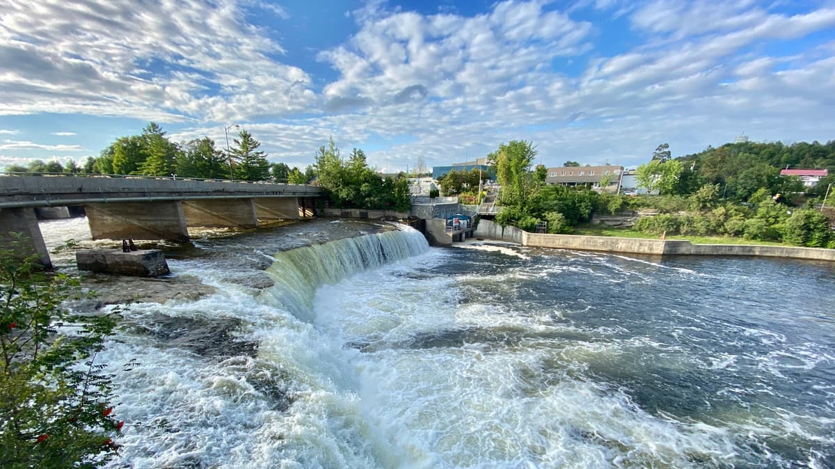 Canada's 'Jewel Of The Kawarthas' Is A Lakeside Village With Downtown Shops, Beaches, And Outdoor Fun