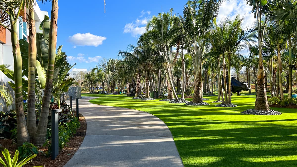 Florida's Free Sculpture Garden In Orlando Is A Lovely Escape