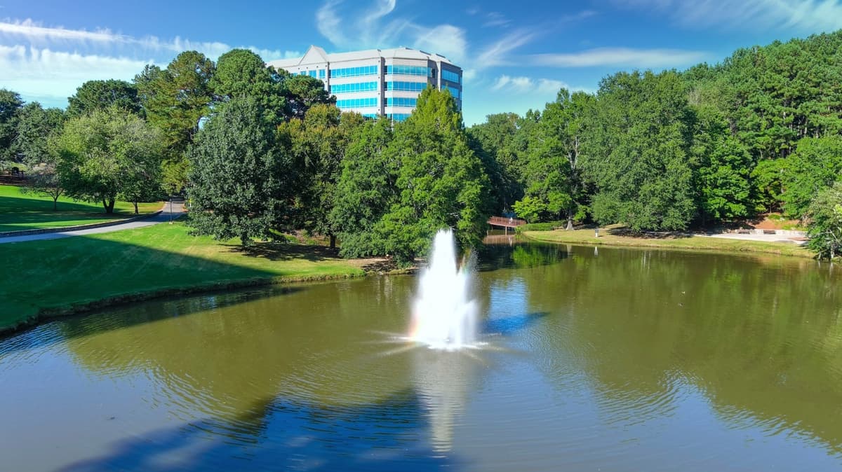 Georgia's Thriving Atlanta Suburb Is A Laid-Back City Brimming With Delicious Cuisine And Local Shops