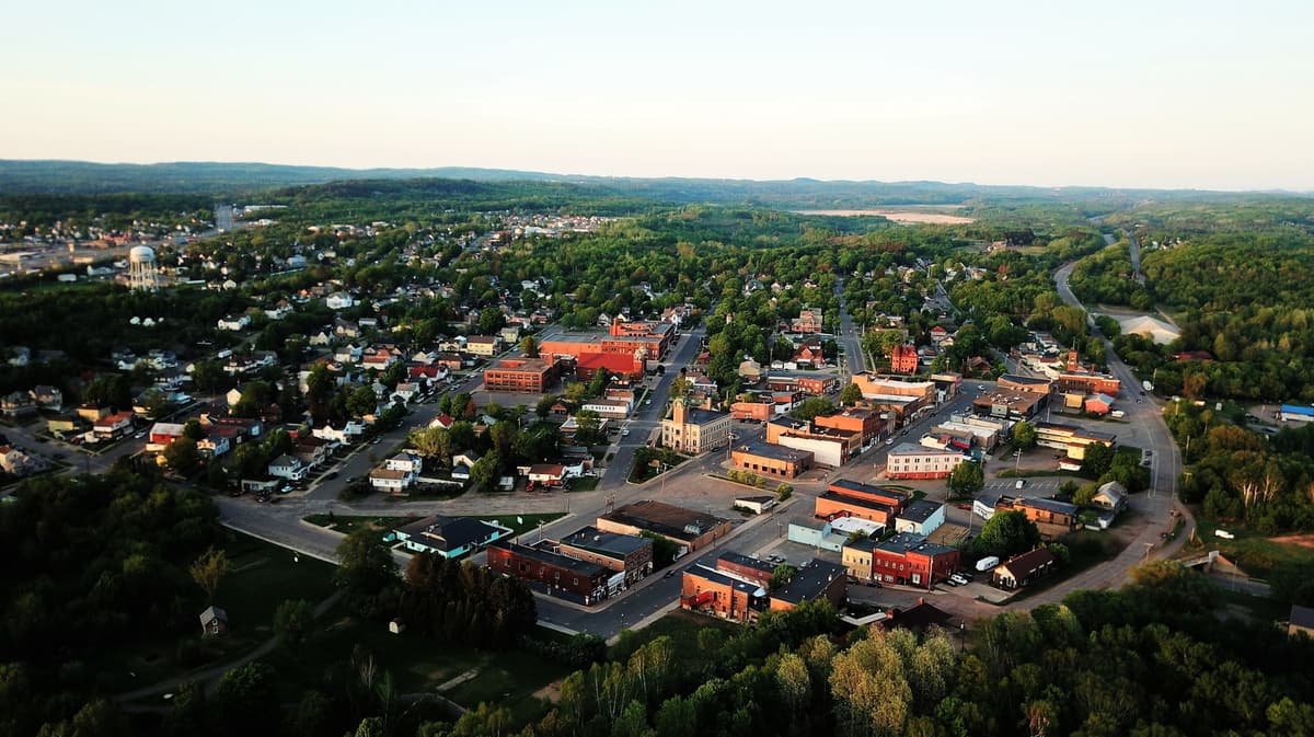 Michigan's Once-Thriving Mining Town Is Now A Charming Place To Retire In The Upper Peninsula
