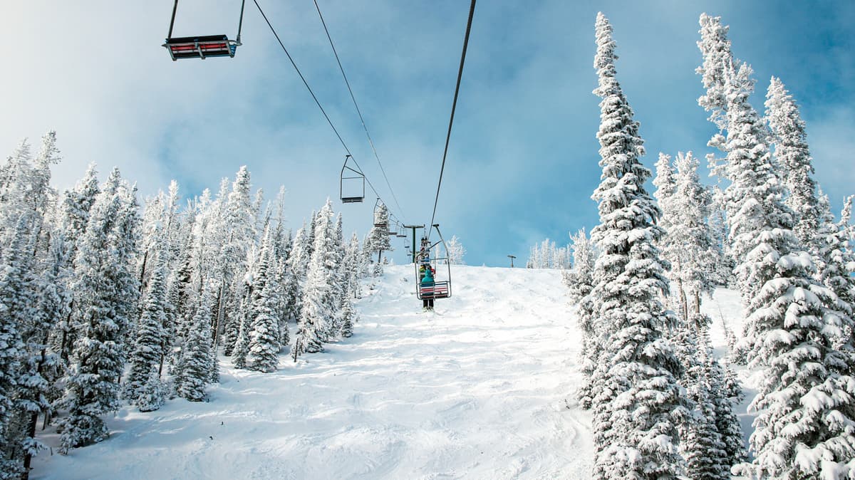 Montana's Oldest Operational Ski Area Is An Underrated Mountain Getaway With Lovely Views And Laid-Back Vibes