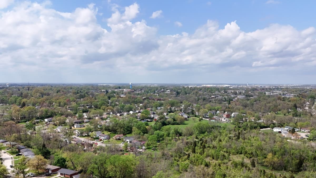 One Of Kentucky's Fast-Growing Cities Has Shops, Restaurants, And Parks Near Cincinnati