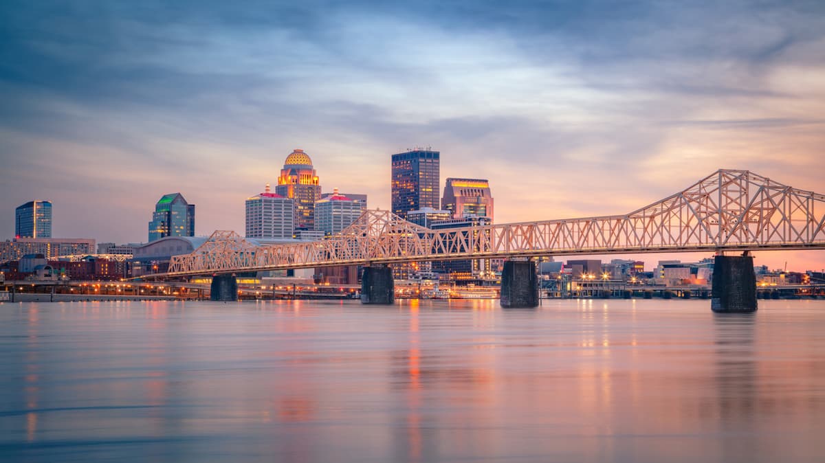 This Major Interstate Route To Downtown Louisville Will Shut Down, Leaving Summer Travelers With Fewer Options