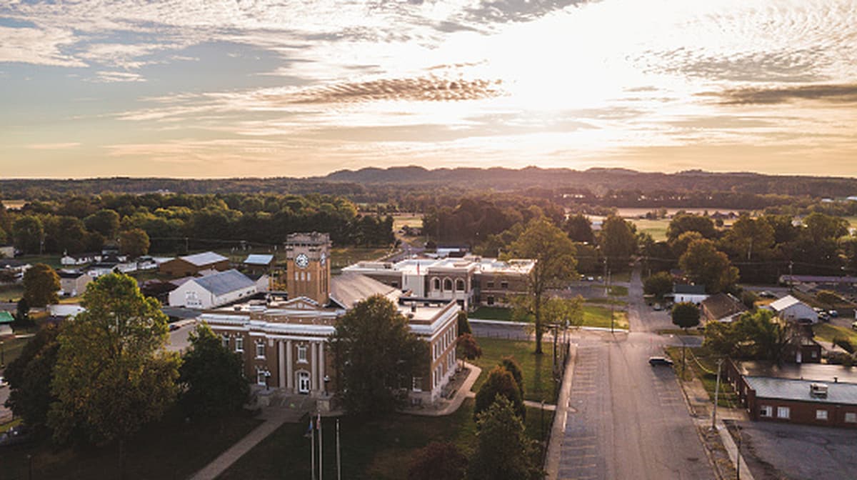 Tucked Between Indianapolis And Louisville Is A Midwest Town With Serene Forest Parks And Tasty Eateries