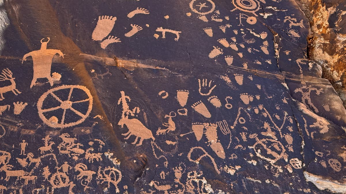 Utah's Wildly Underrated Historic Monument Is A Stunning Sandstone Monolith With Millennia-Old Art