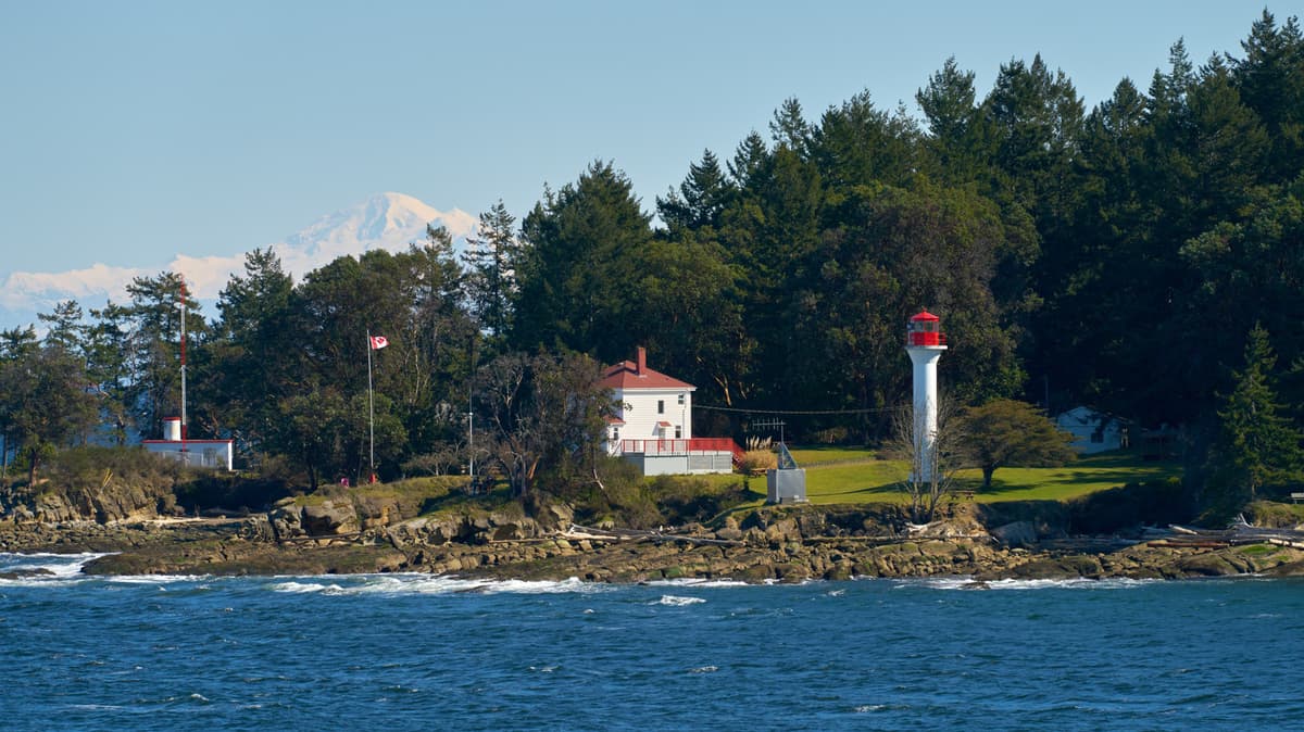 Vancouver's Secret Island Getaway Has Gardens, A Cozy Village, And Mild Weather