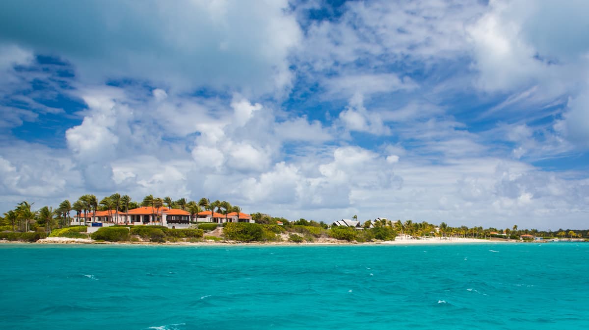 What We Know About Oprah Winfrey's Rumored Paradise-Like Vacation Home In The Caribbean