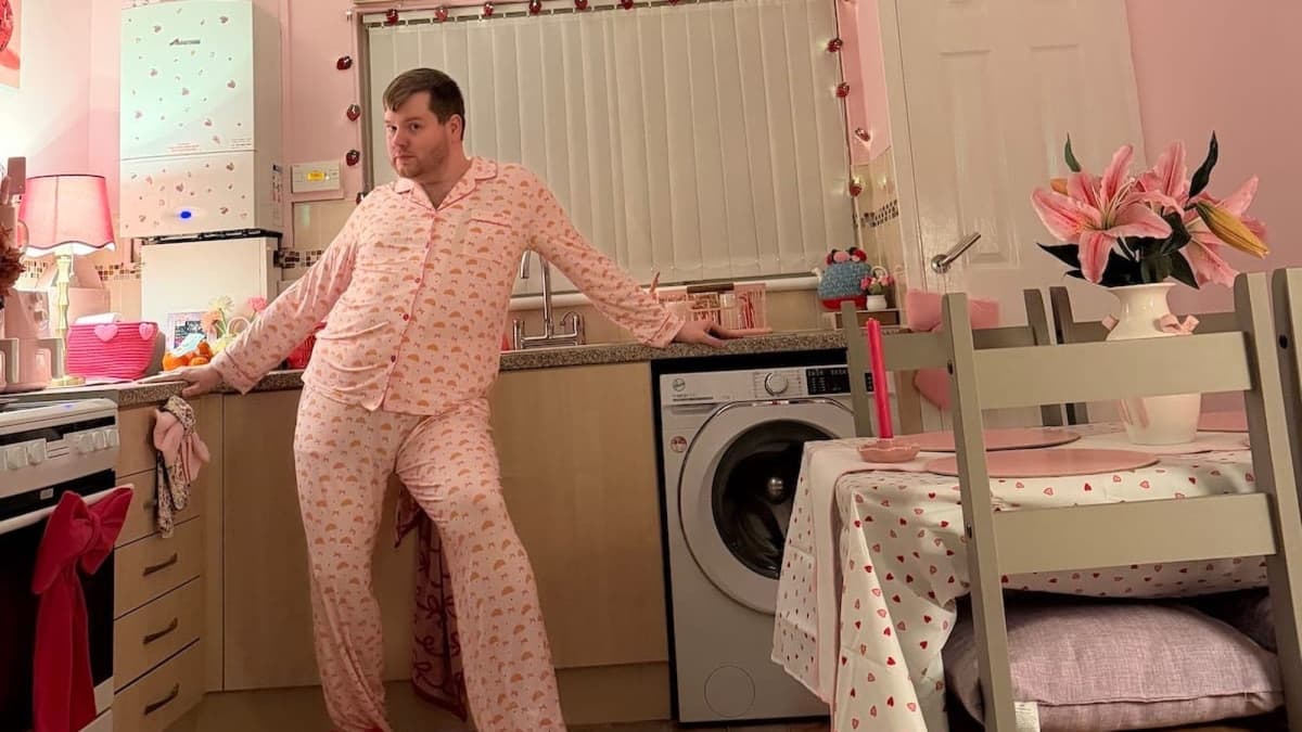 From Bullied Autistic Kid to TikToker: A Journalist Who Went Viral by Being Himself