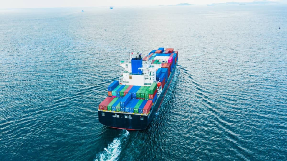 US Container Imports Dip in April Amid Middle East and Trade Tensions