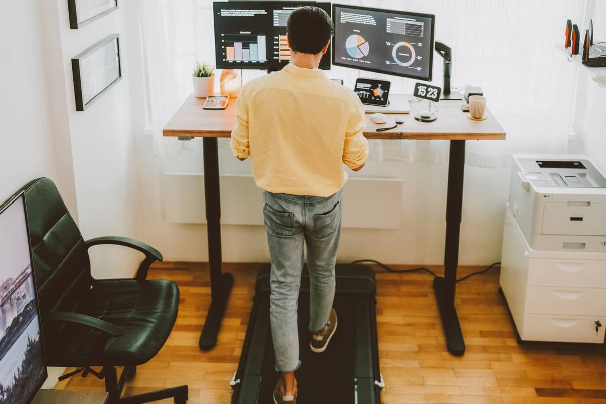 This Common Home Office Mistake Is Causing Joint Pain, Experts Say