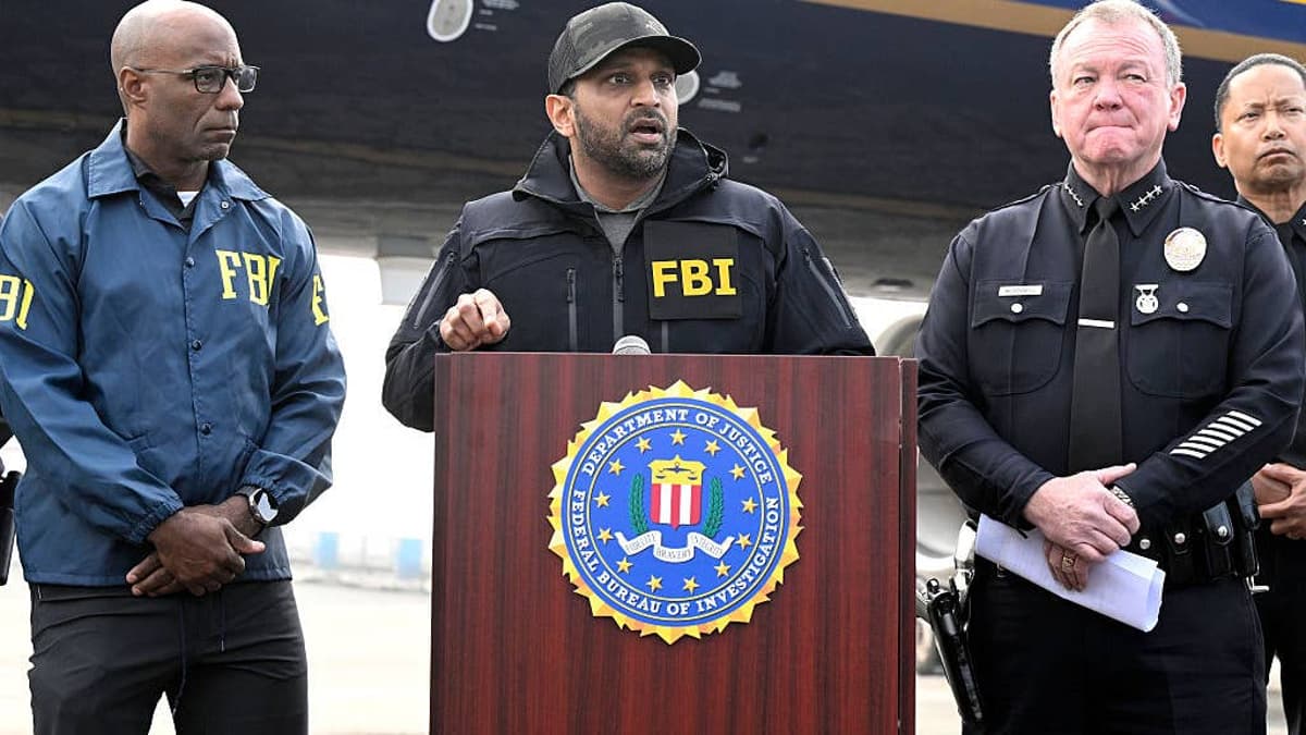FBI Pittsburgh Issues Statement on ‘Onboard Threat’ During New York-Bound Flight