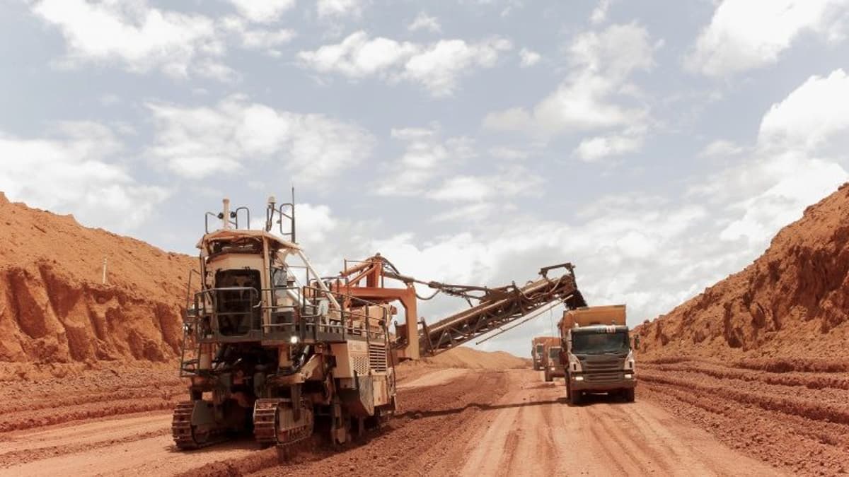Guinea Unveils Plan to Curb Bauxite Exports After Surge