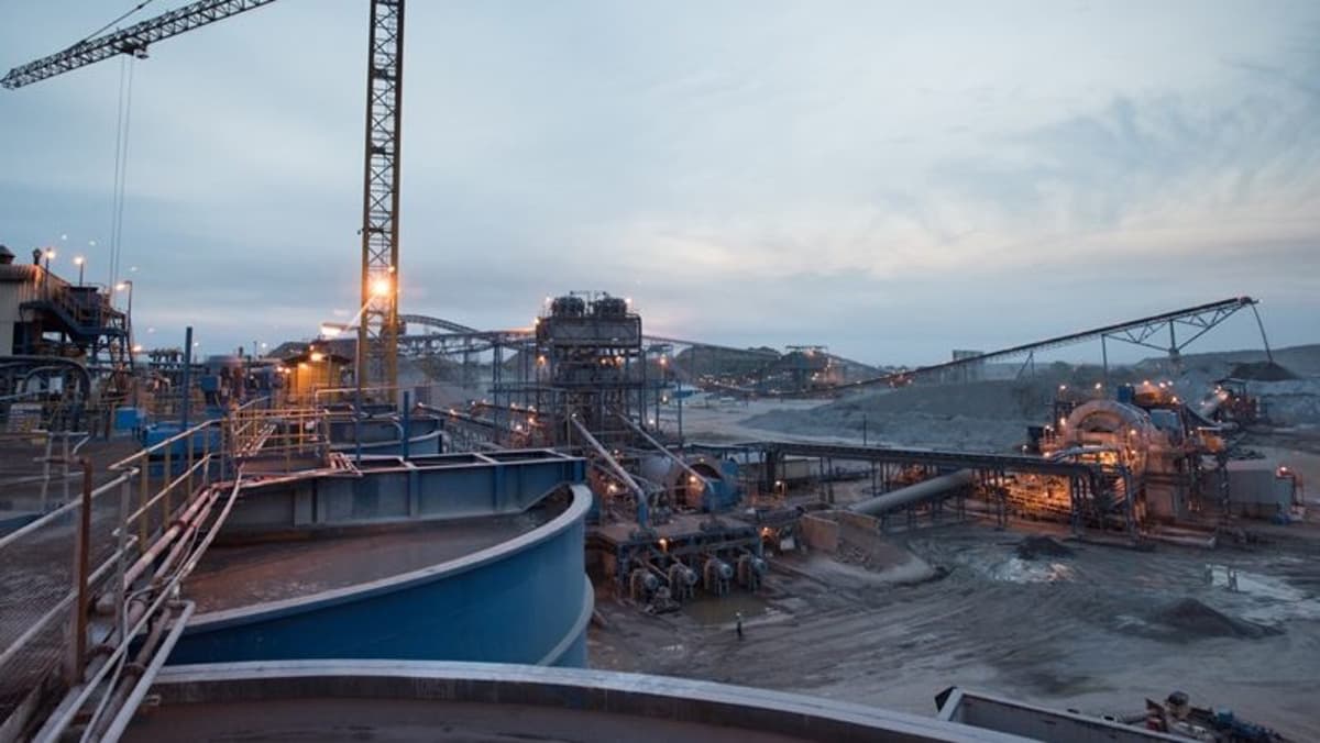 Barrick’s Biggest Mali Contractor Quits, Cuts 600 Jobs