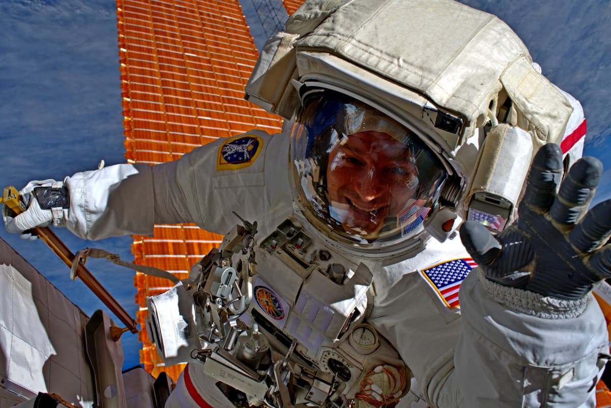 NASA Astronaut Andrew Morgan Retires