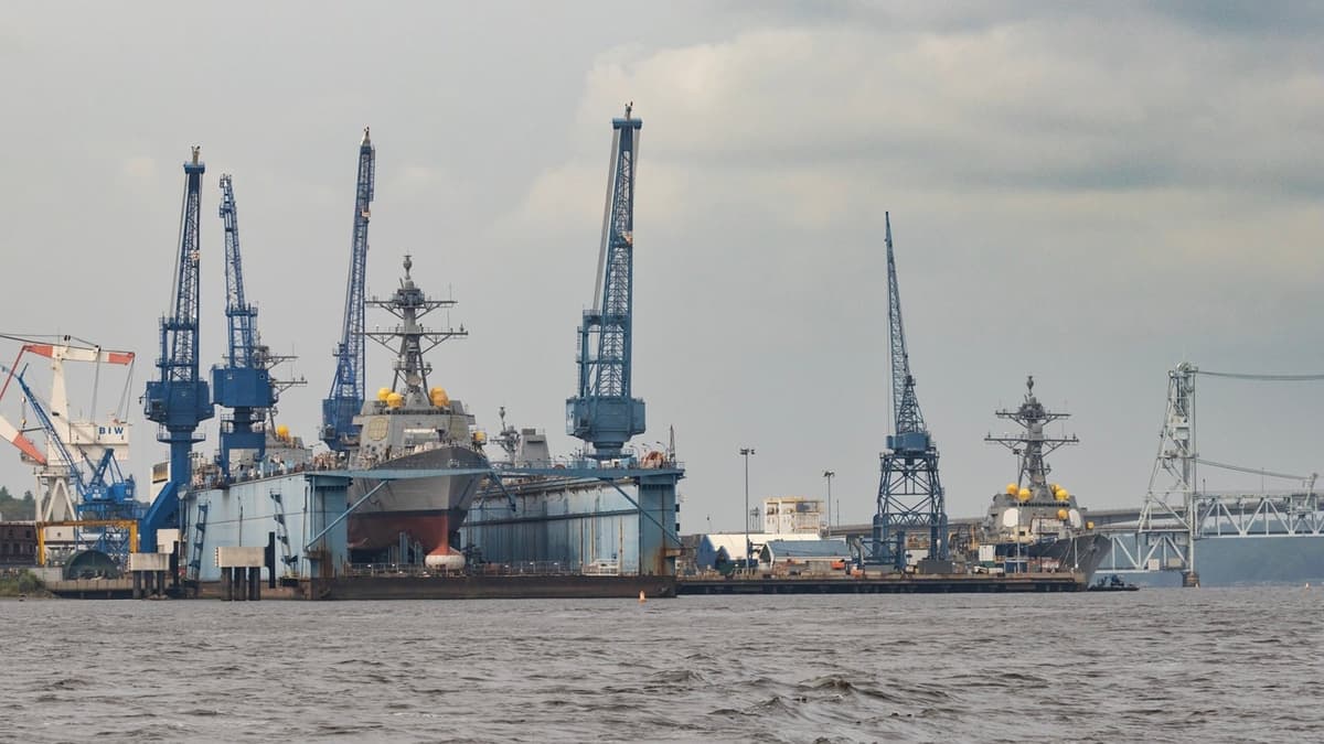 Reader Poll: Two-Thirds Oppose US Navy Shipbuilding Strategy