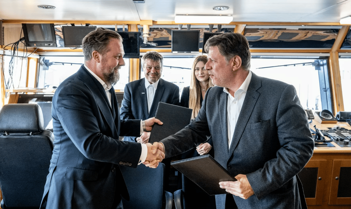 TKMS and Skaramangas Shipyards to Upgrade Hellenic Navy’s Type 214 Submarines