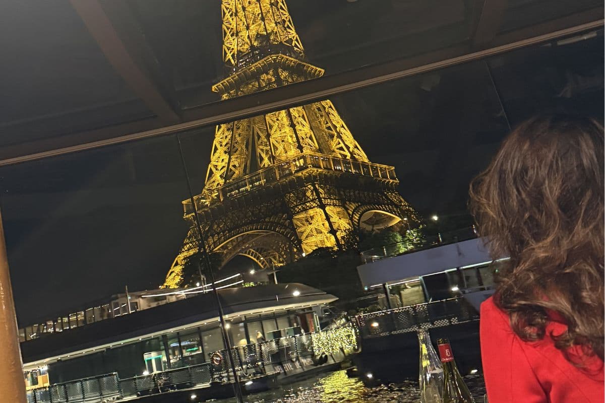 We Tried the Best Evening River Dining Cruise in Paris and One Moment Left Us Speechless