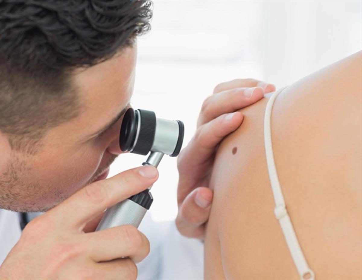 Chronic Sunlight Exposure Disrupts Body Clocks in Skin