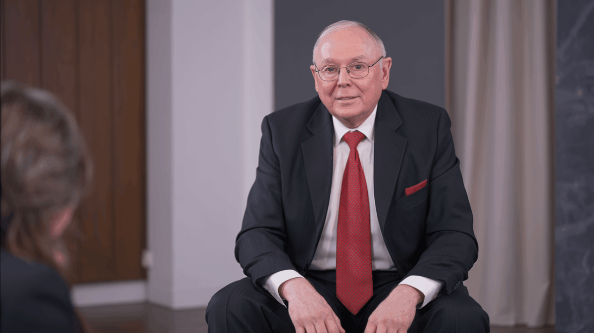 Self-Control Is the Key to Success: 5 Lessons From Charlie Munger