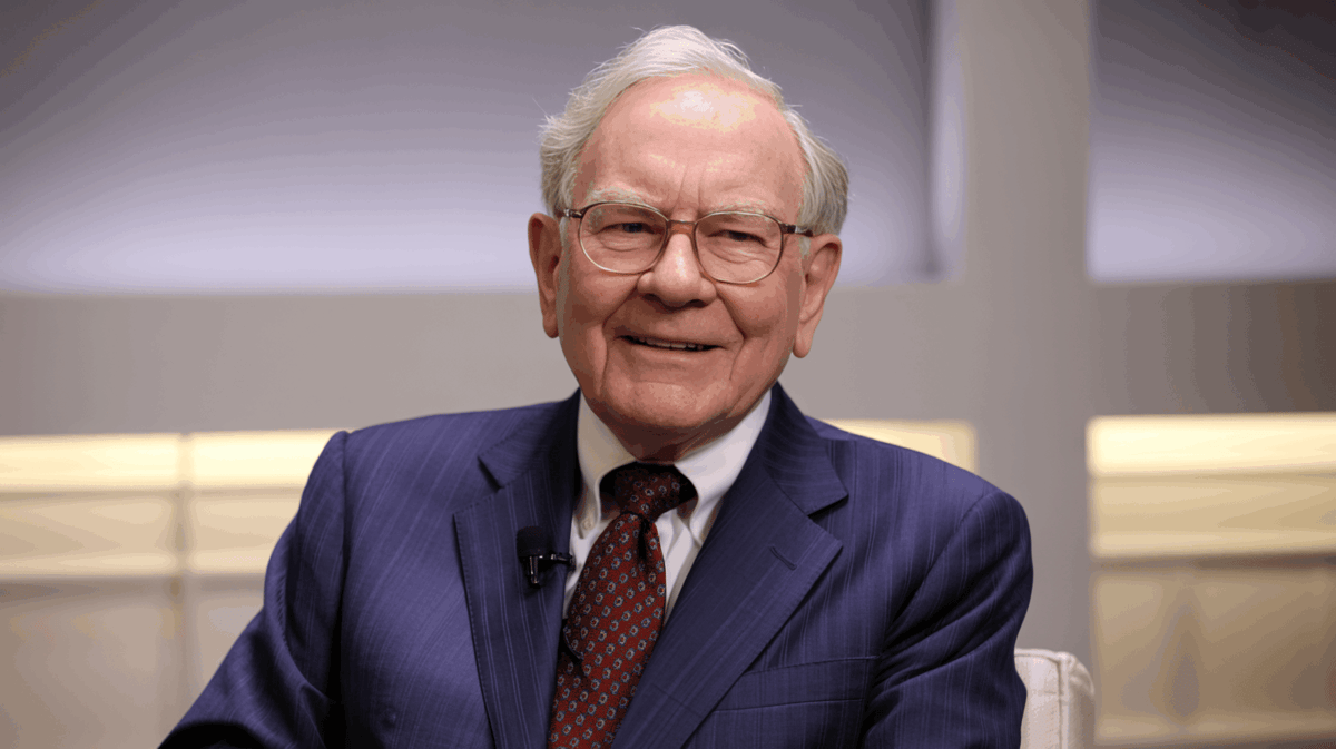 Warren Buffett Advice: How to Be Happy with Yourself (Simple Tips for Inner Happiness)