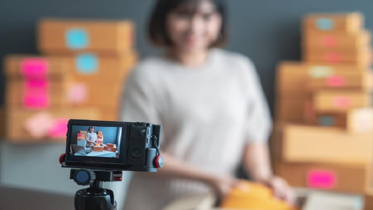 China Moves to Rein in Livestream Ads with New Draft Rules