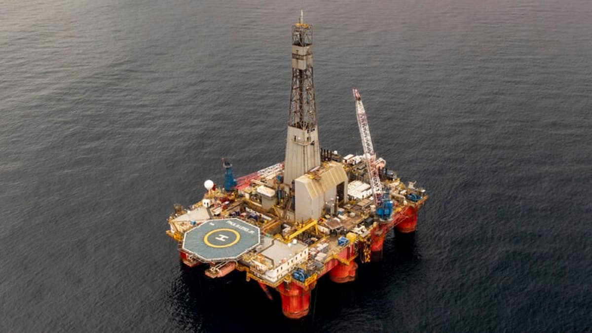 Dolphin Drilling’s 1990-Built Rig Scores North Sea Job as 1974-Built Semi-Sub Stays in India