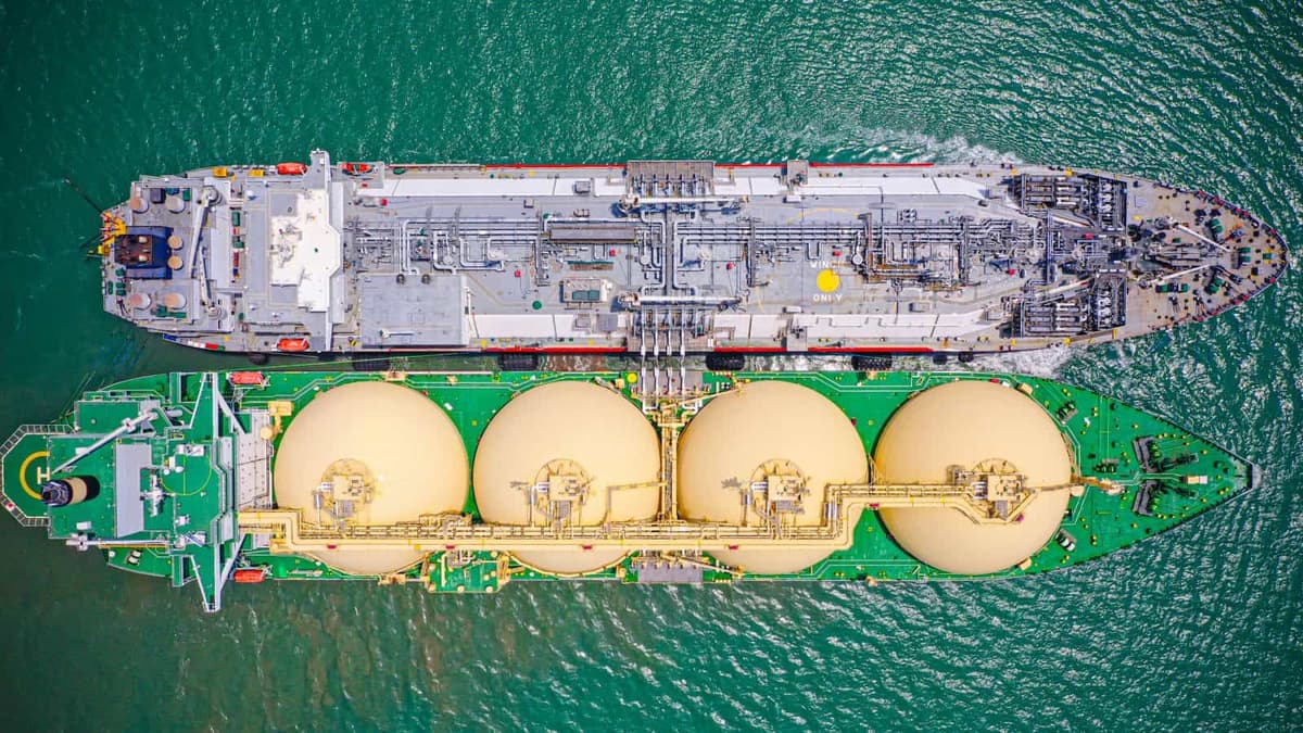 Argentina’s FSRU Lines up LNG Cargo From Naturgy