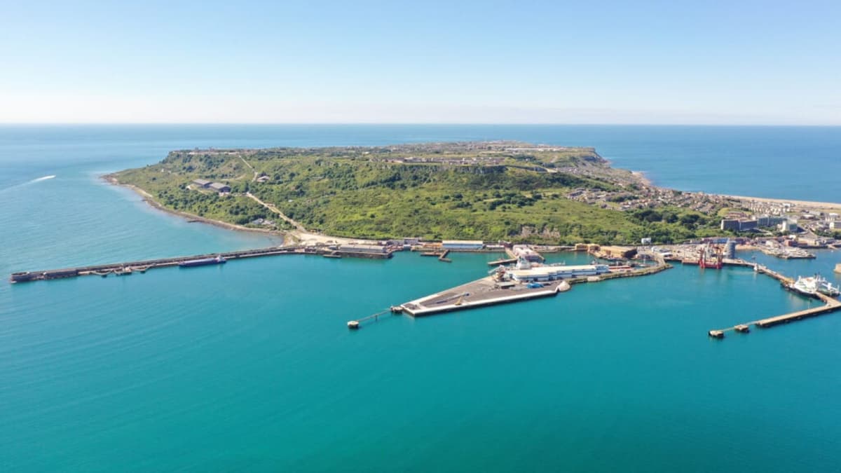 UK’s Portland Port Approved for LNG Ship-to-Ship Transfers