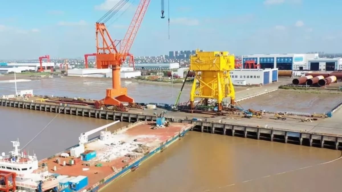 China Puts ‘World’s First’ Offshore Wind-Powered Underwater Data Center Into Operation