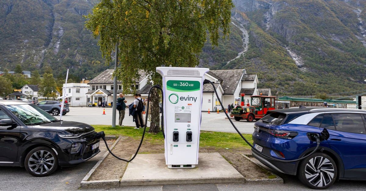 Worldwide, a Quarter of New Car Sales Are Electric Vehicles or Hybrids