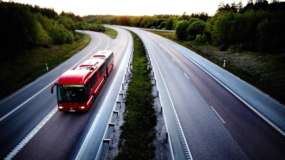Forget High-Speed Rail: California Is Exploring 140 Mph Bullet Buses