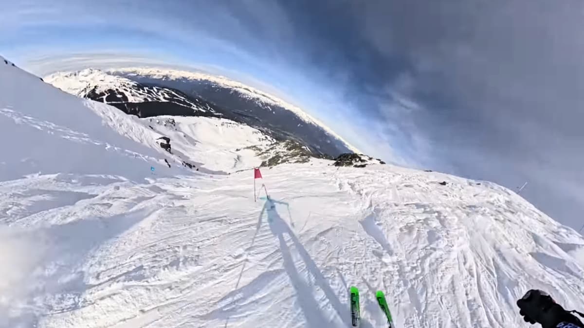 Watch: This Legendary “Thigh-Burning” Couloir Race Is Absolute Chaos