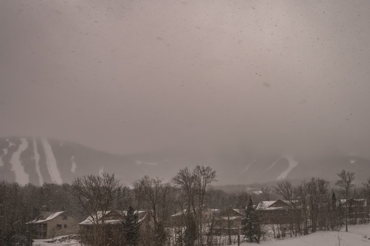 Jay Peak Eclipses 400 Inches of Snow: Here Are 10 Western Ski Resorts With Less