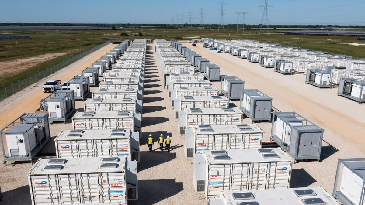 TotalEnergies Sells 50% Stake in 11 German Battery Projects to Allianz Global Investors