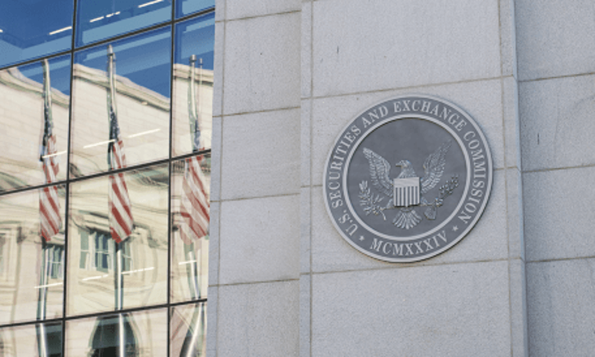 SEC Chairman Urges Clear Rules for On-Chain Trading