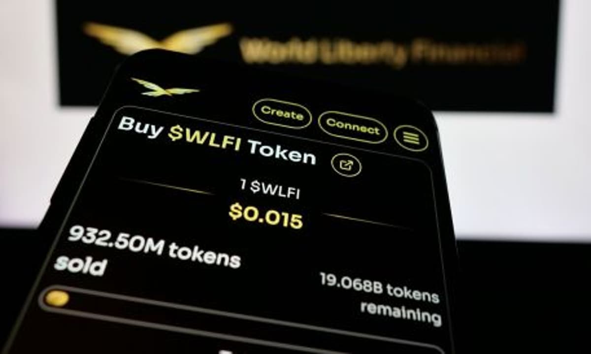 OCC May Give Senators Warren and Scott Access to Trump Bank Application