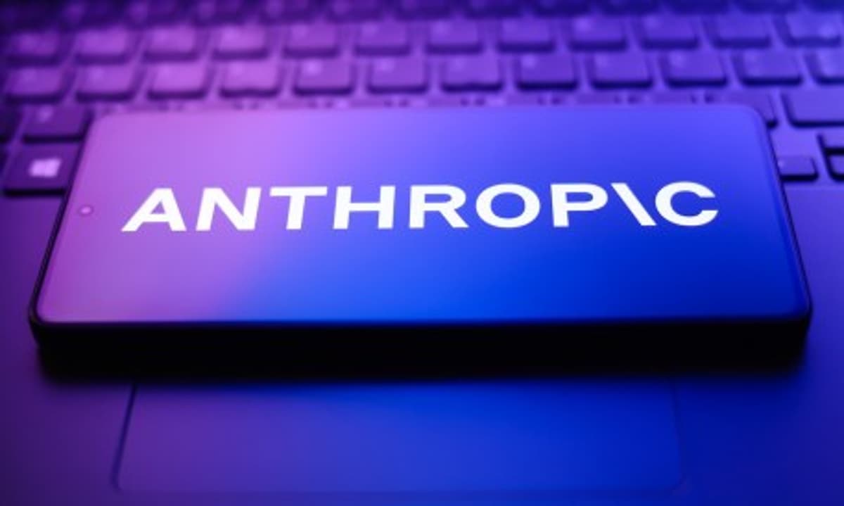Anthropic Vertical Software Rollout Threatens Enterprise AI Builders
