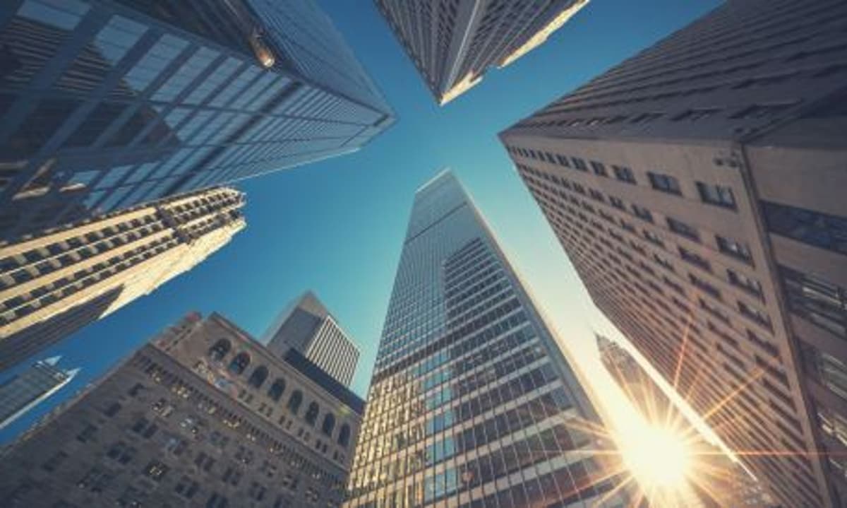 Big Banks Launch Tokenized Deposit Network to Fight Off Stablecoin Threat